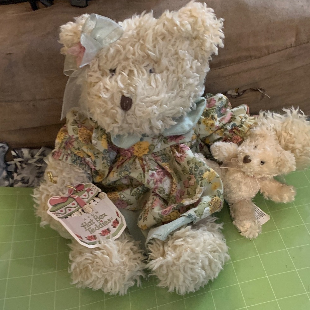 Avon Hat Box Teddies with Floral Accents